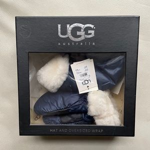 Ugg Hat and Mitts